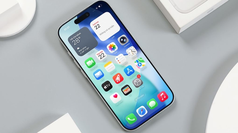 iPhone 17 Pro Max sở hữu m&agrave;n h&igrave;nh lớn 6.9 inch