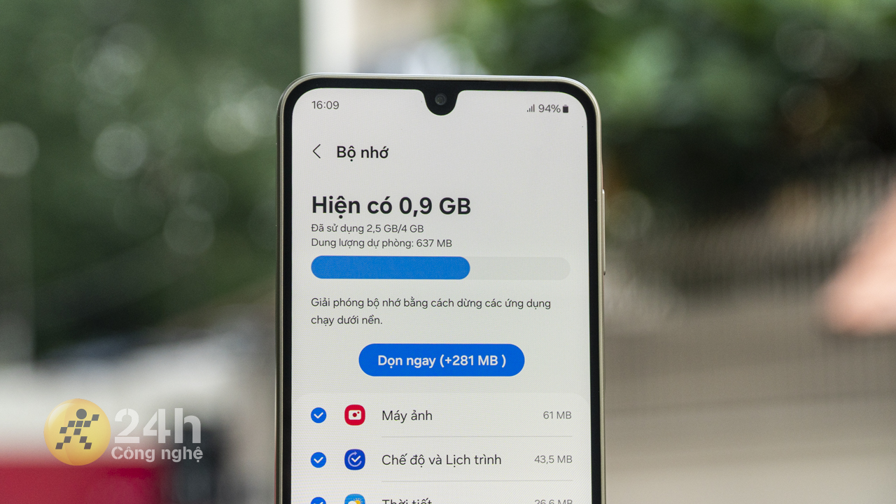 Dù hơn 1 năm tuổi, Samsung Galaxy A16 5G vẫn đáng mua cực kỳ trong tầm giá!