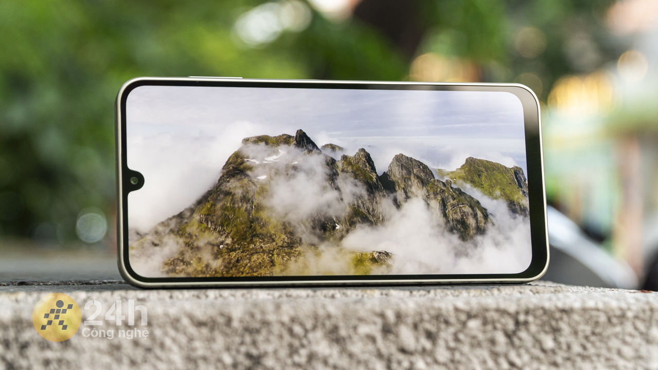 Dù hơn 1 năm tuổi, Samsung Galaxy A16 5G vẫn đáng mua cực kỳ trong tầm giá!