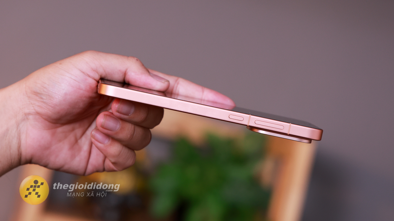 Trên tay OPPO Find X9s: Sắc Cam rực rỡ, chip Dimensity 9500s, pin lớn 7.025 mAh
