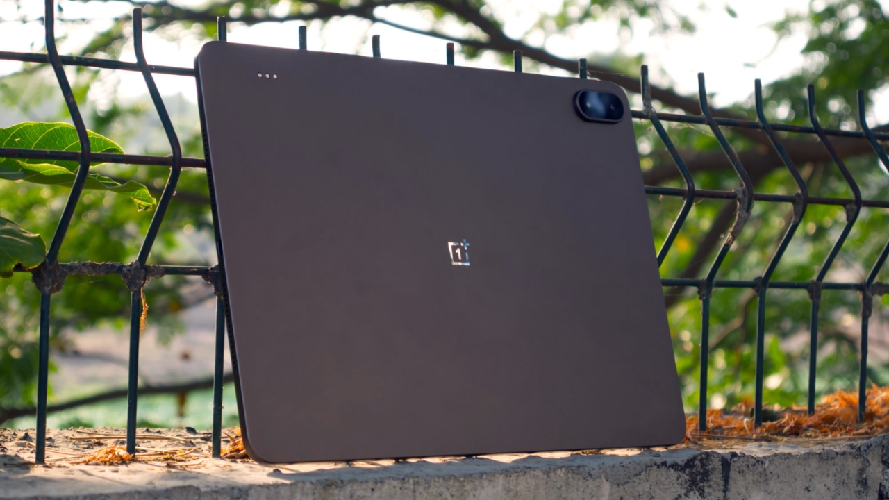 Trên tay OnePlus Pad 4: Vi xử lý Snapdragon 8 Elite Gen 5 đầu bảng cực kỳ mạnh mẽ Trên tay OnePlus Pad 4: Vi xử lý Snapdragon 8 Elite Gen 5 đầu bảng cực kỳ mạnh mẽ