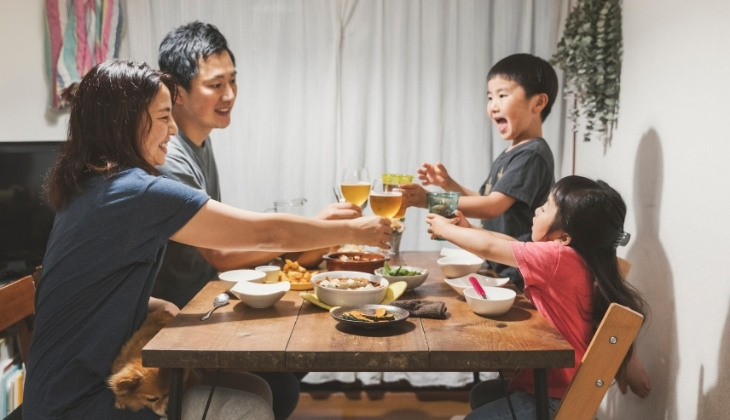Bữa tối ấm cúng cùng mẹ yêu Bữa tối ấm cúng cùng mẹ yêu