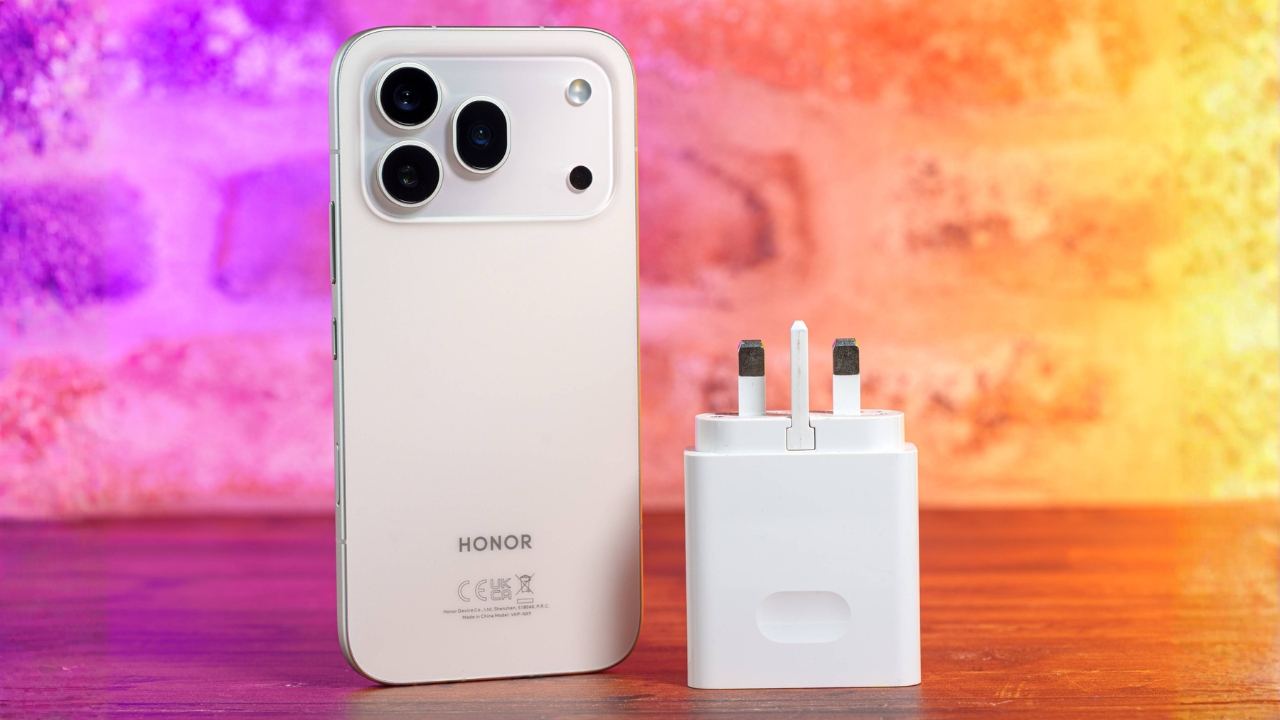 Trên tay HONOR 600 Pro: Thiết kế quen quen, Snapdragon 8 Elite và camera 200 MP siêu xịn