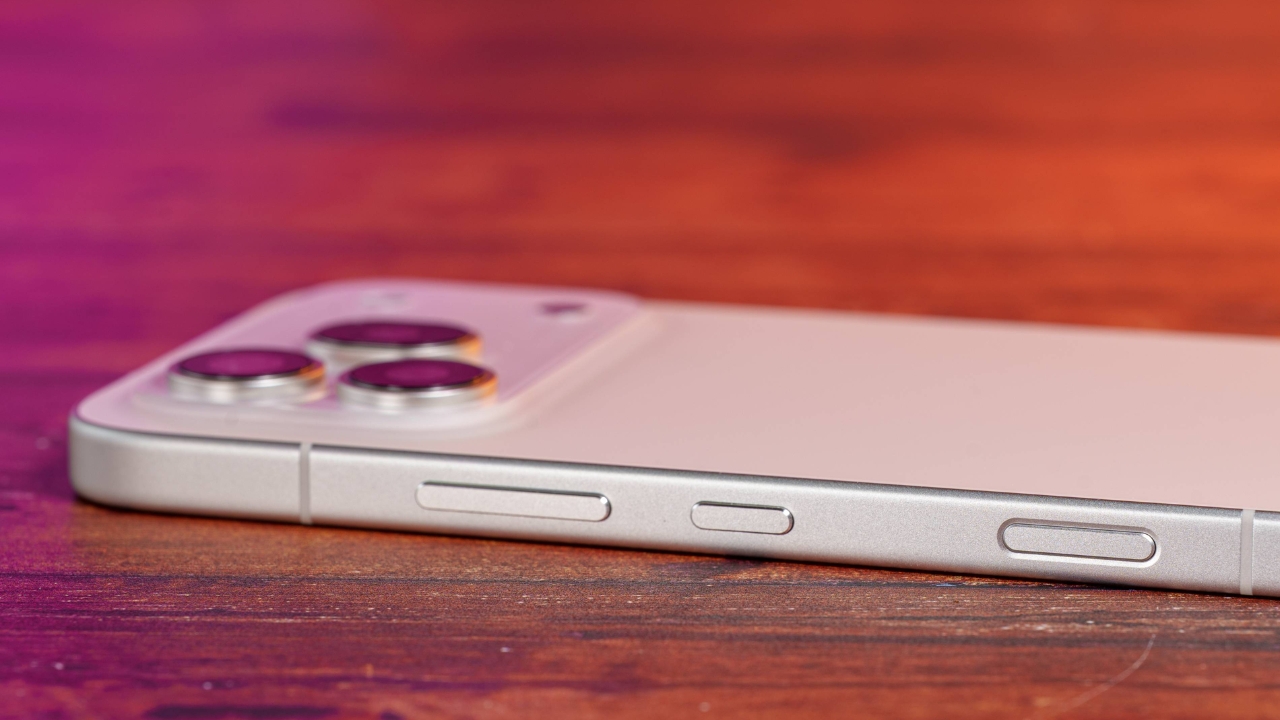 Trên tay HONOR 600 Pro: Thiết kế quen quen, Snapdragon 8 Elite và camera 200 MP siêu xịn