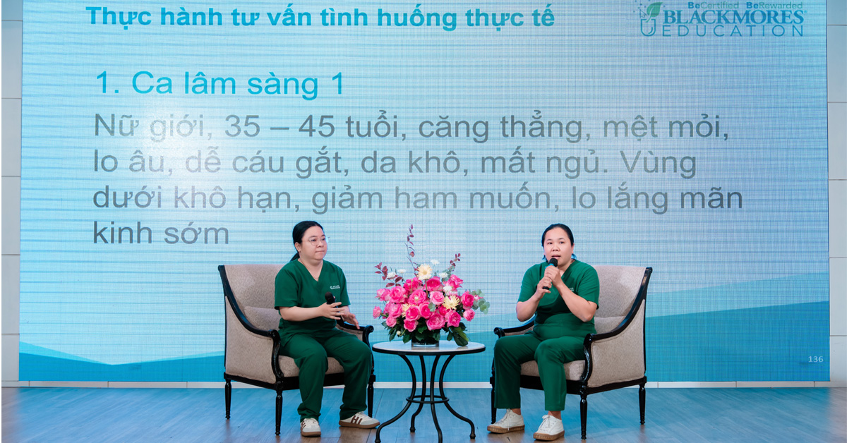 Không khí thảo luận sôi nổi giúp dược sĩ nâng cao kỹ năng tư vấn