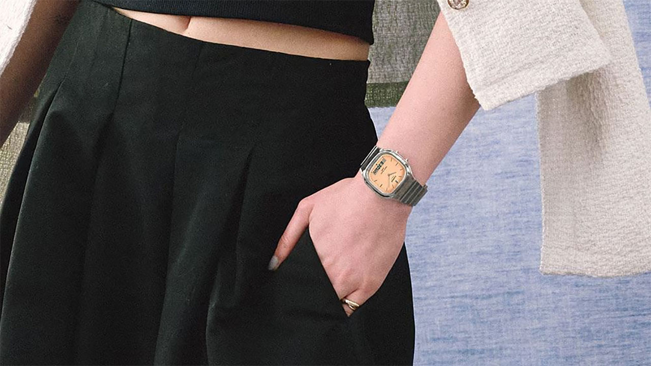 Đồng hồ Casio 35.8 mm Unisex AQ-240E-4ADF