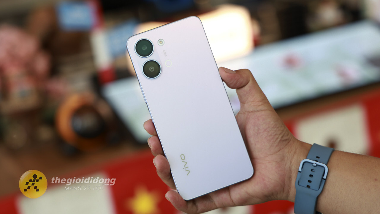 Trên tay vivo Y05: Màn hình sáng 1.200 nits, UNISOC 7225 và pin khủng 6.500 mAh
