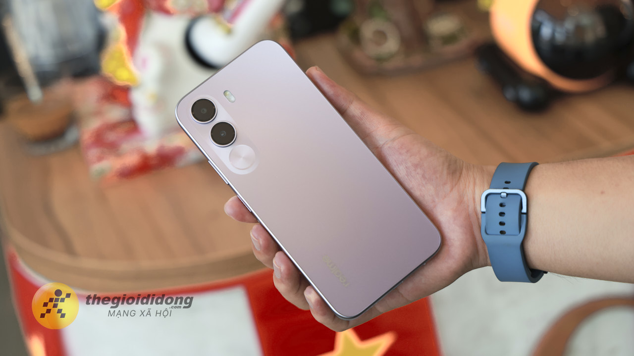 Trên tay realme C100i: Bản rút gọn của realme C100, chip UNISOC 7250, pin 7.000 mAh Trên tay realme C100i: Bản rút gọn của realme C100, chip UNISOC 7250, pin 7.000 mAh