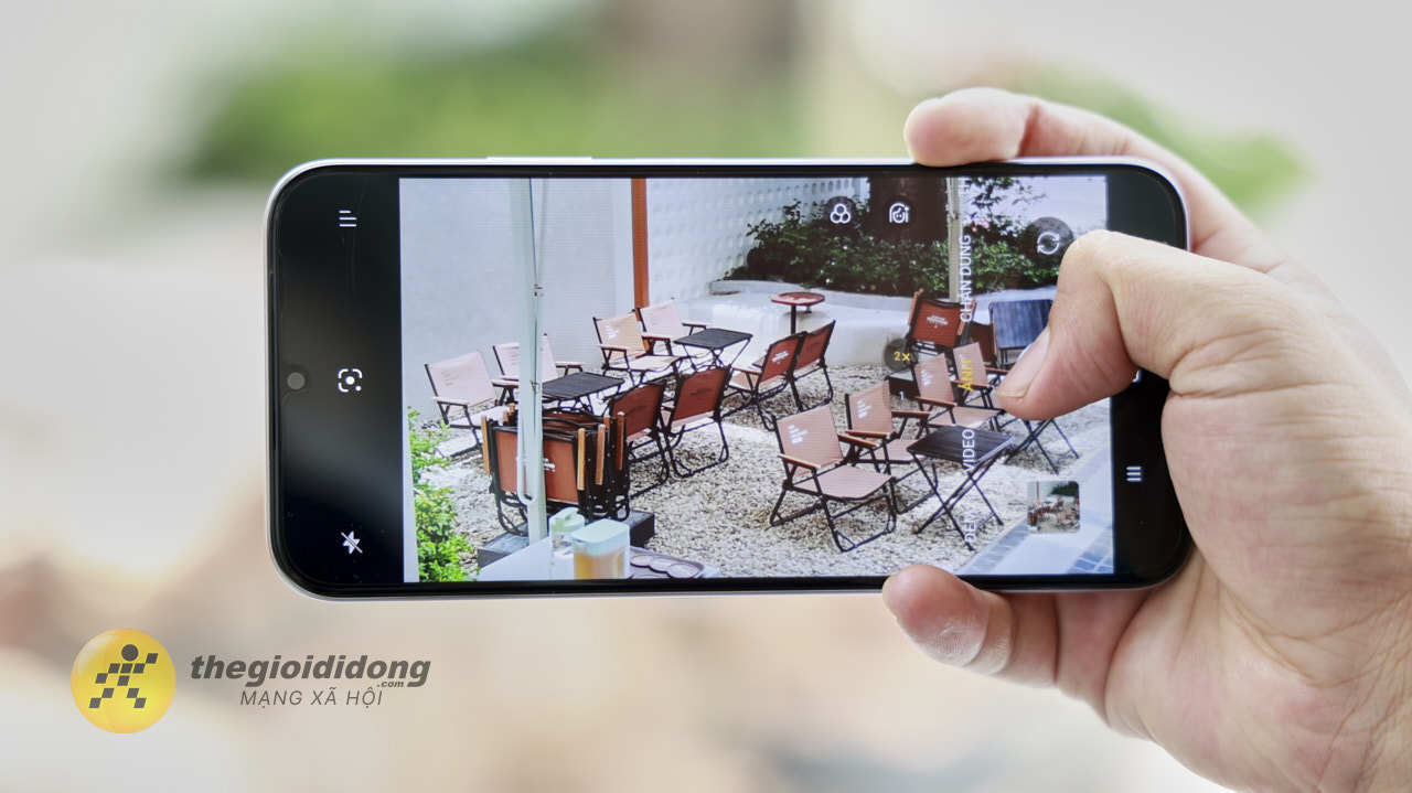 Trên tay realme C100i: Bản rút gọn của realme C100, chip UNISOC 7250, pin 7.000 mAh Trên tay realme C100i: Bản rút gọn của realme C100, chip UNISOC 7250, pin 7.000 mAh