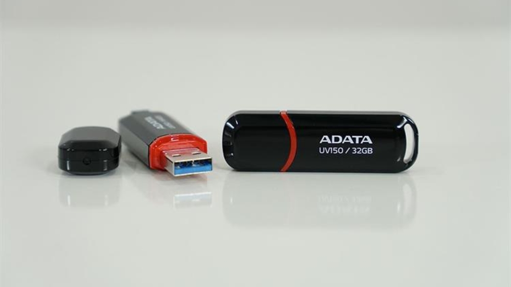 USB 3.2 32GB ADATA AUV150