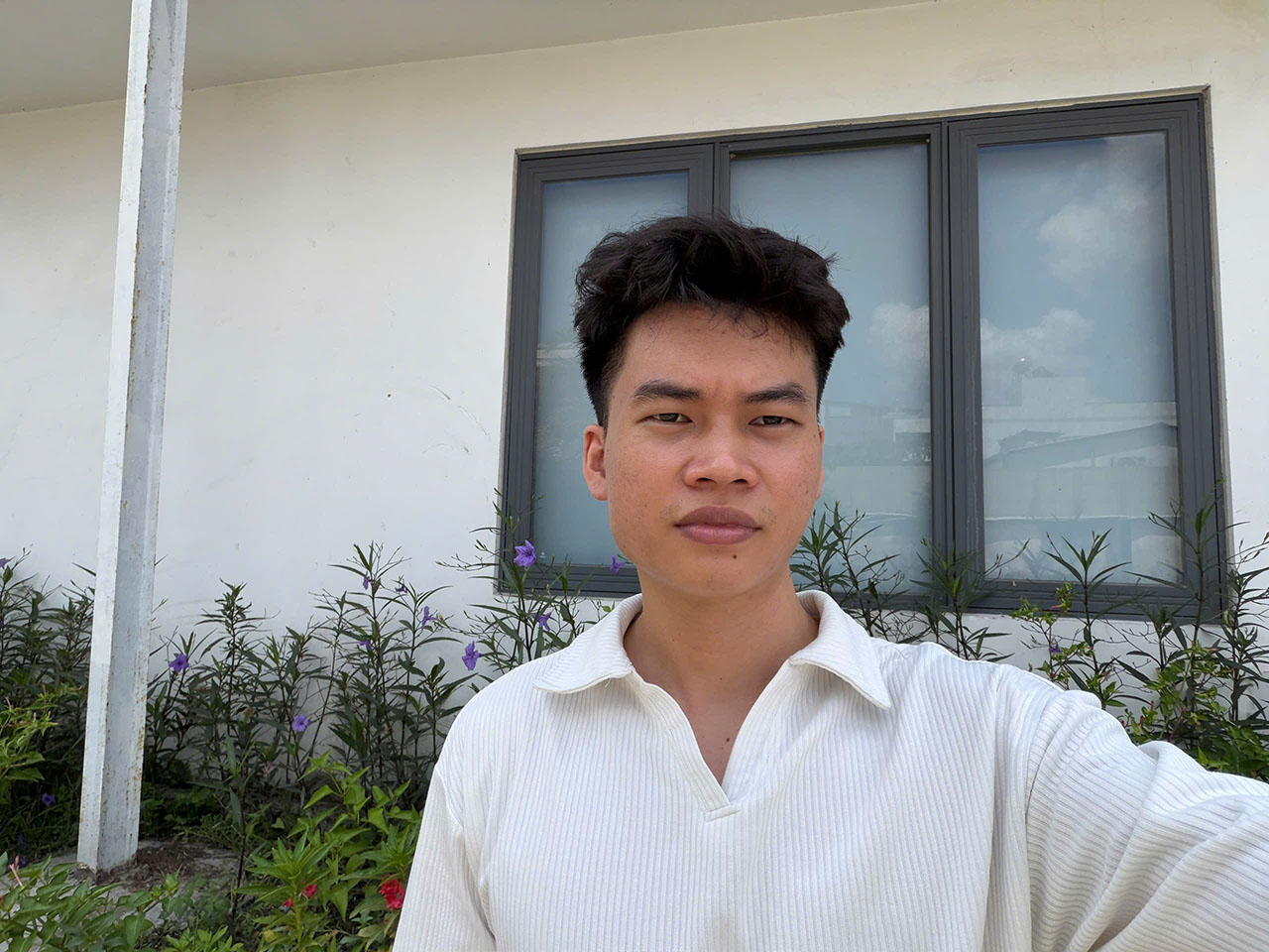 Đánh giá iPhone Air Hình selfie
