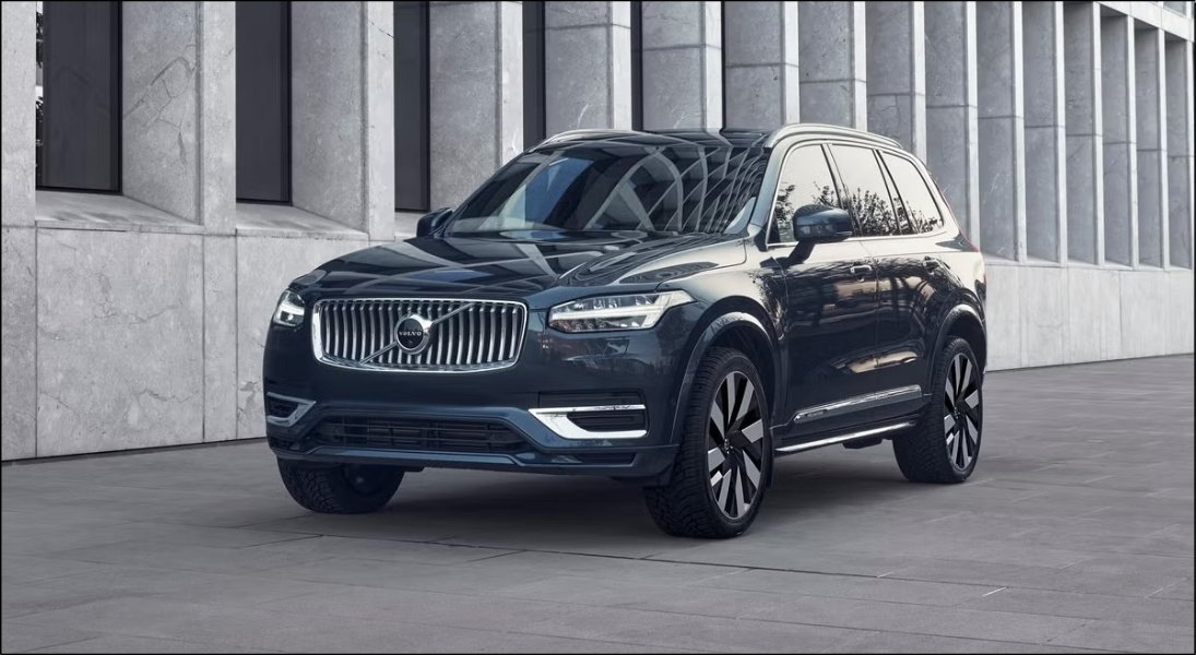 Volvo XC90 là mẫu SUV 7 chỗ anh cả, đại diện cho những gì tinh túy và đẳng cấp nhất của nhà Volvo