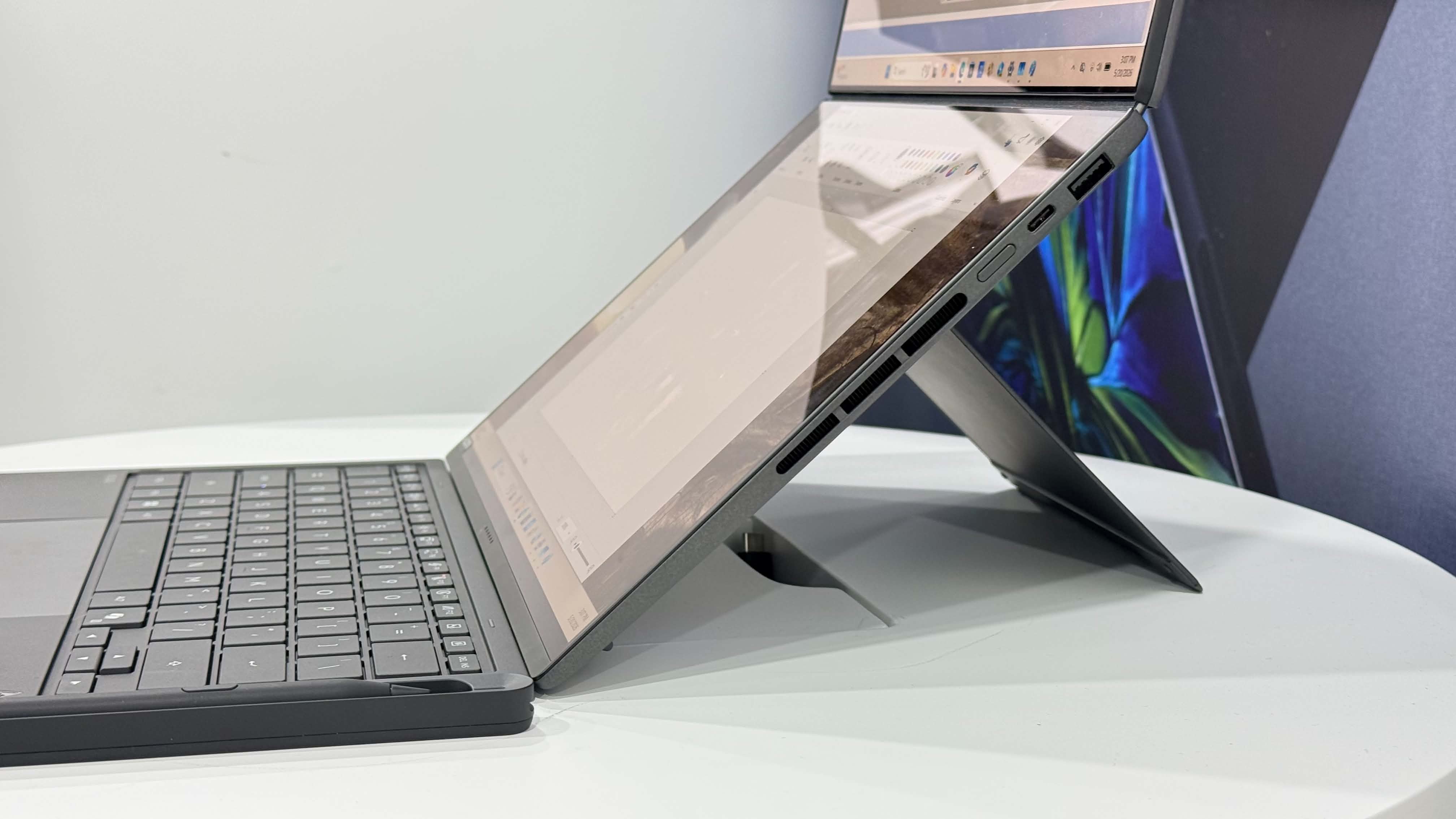 ROG Zephyrus Duo (GX651)