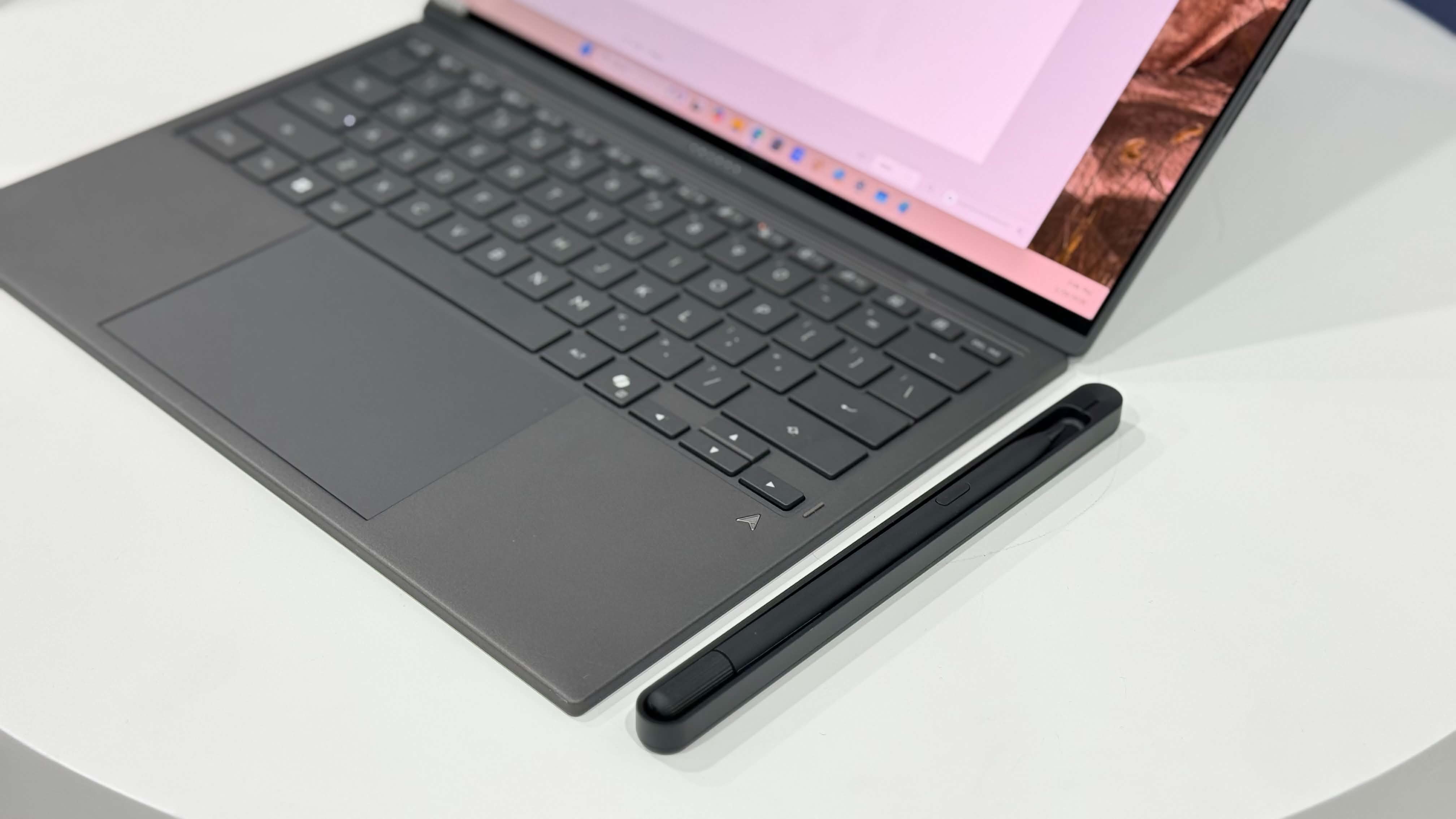 ROG Zephyrus Duo (GX651)