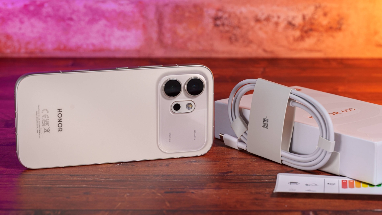Trên tay HONOR 600: Thiết kế cao cấp, chip Snapdragon 7 Gen 4 và camera chính 200 MP Trên tay HONOR 600: Thiết kế cao cấp, chip Snapdragon 7 Gen 4 và camera chính 200 MP