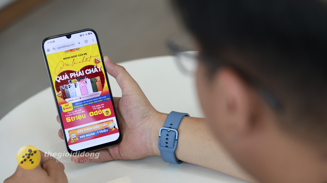 Đánh giá realme C100i Cuộn trang