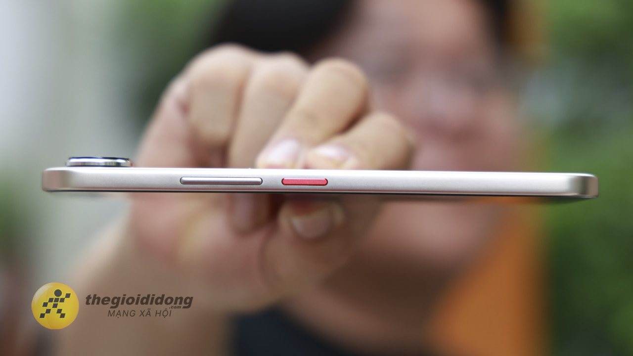 Trên tay Nubia Air: Giá hơn 5 triệu mà có màn hình AMOLED 1.5K, thiết kế siêu mỏng 6 mm Trên tay Nubia Air: Giá hơn 5 triệu mà có màn hình AMOLED 1.5K, thiết kế siêu mỏng 6 mm