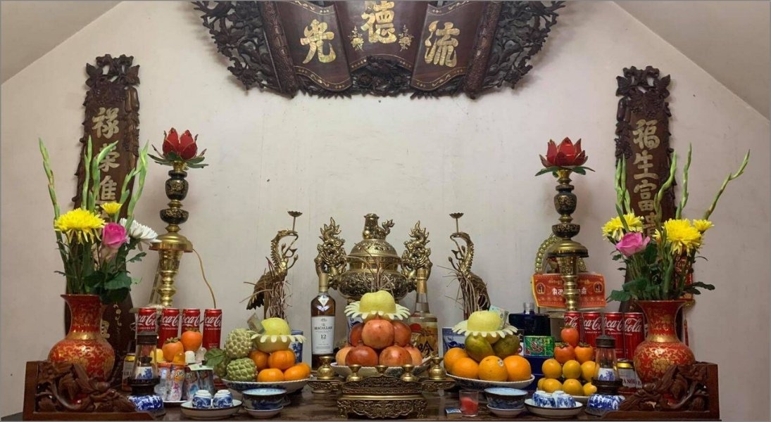 Bạn nên đặt bàn thờ tại những nơi yên tĩnh, trang nghiêm nhất trong nhà Bạn nên đặt bàn thờ tại những nơi yên tĩnh, trang nghiêm nhất trong nhà