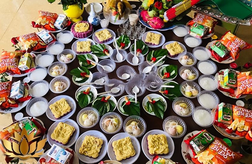 Mâm cúng cho bé trai và bé gái nhìn chung khá giống nhau Mâm cúng cho bé trai và bé gái nhìn chung khá giống nhau