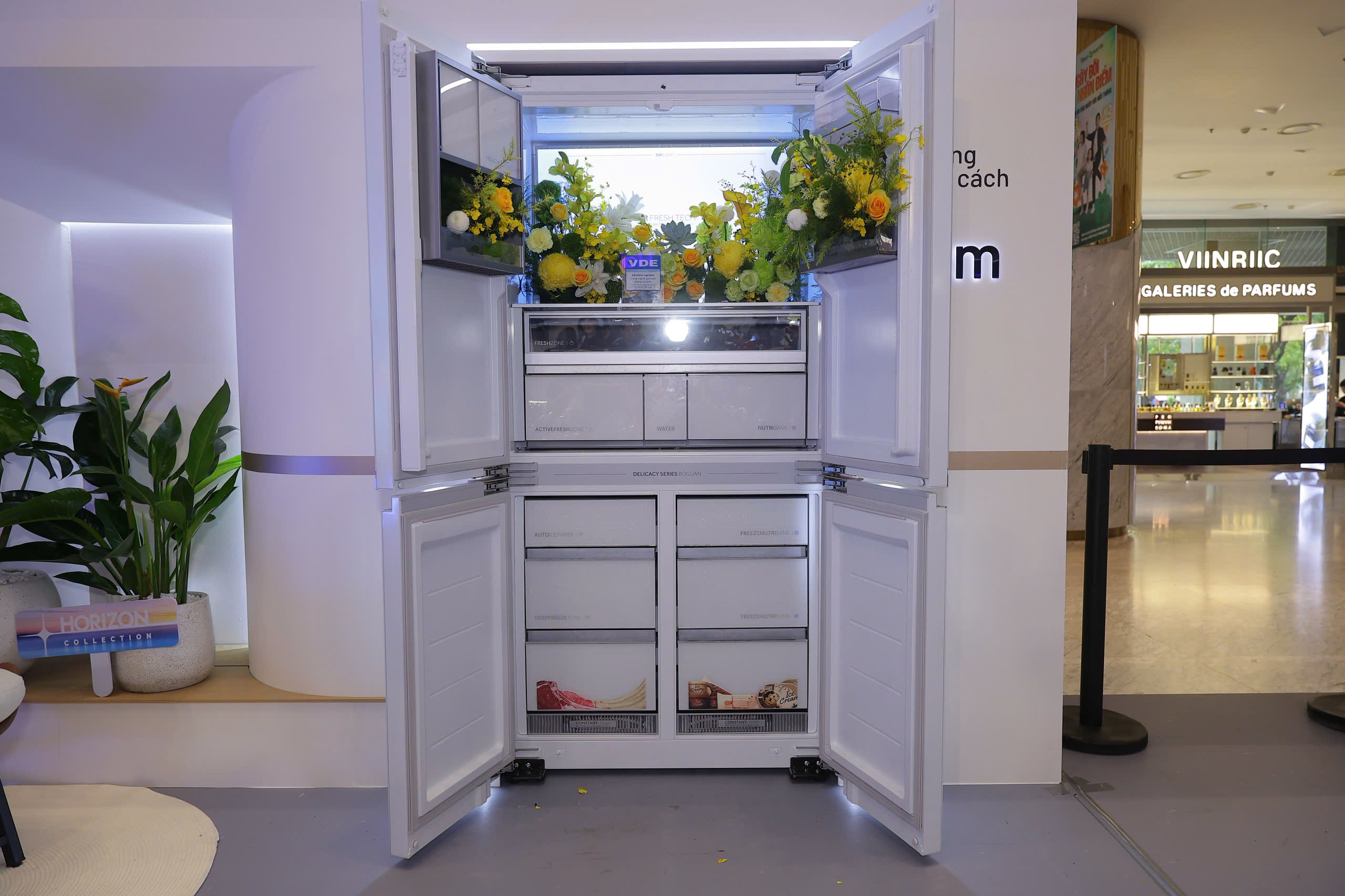 Haier trình làng bộ sưu tập tủ lạnh cao cấp Haier Horizon Haier Inverter 578 lít Multi Door HM720AGWVNU1