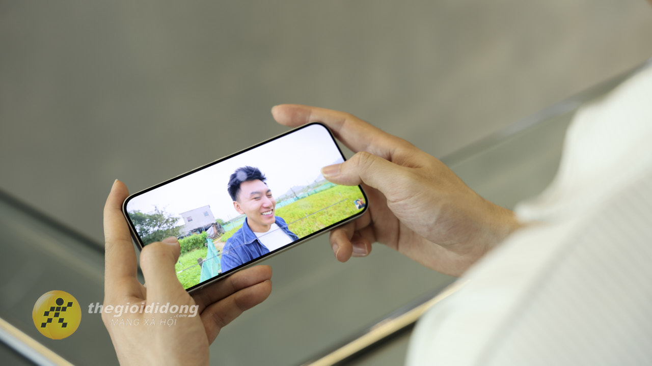 Trên tay Nothing Phone (4a) Pro Trên tay Nothing Phone (4a) Pro