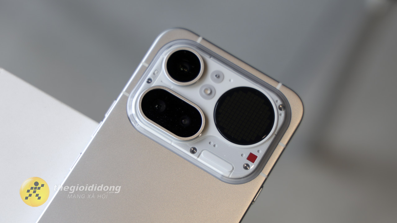 Trên tay Nothing Phone (4a) Pro Trên tay Nothing Phone (4a) Pro