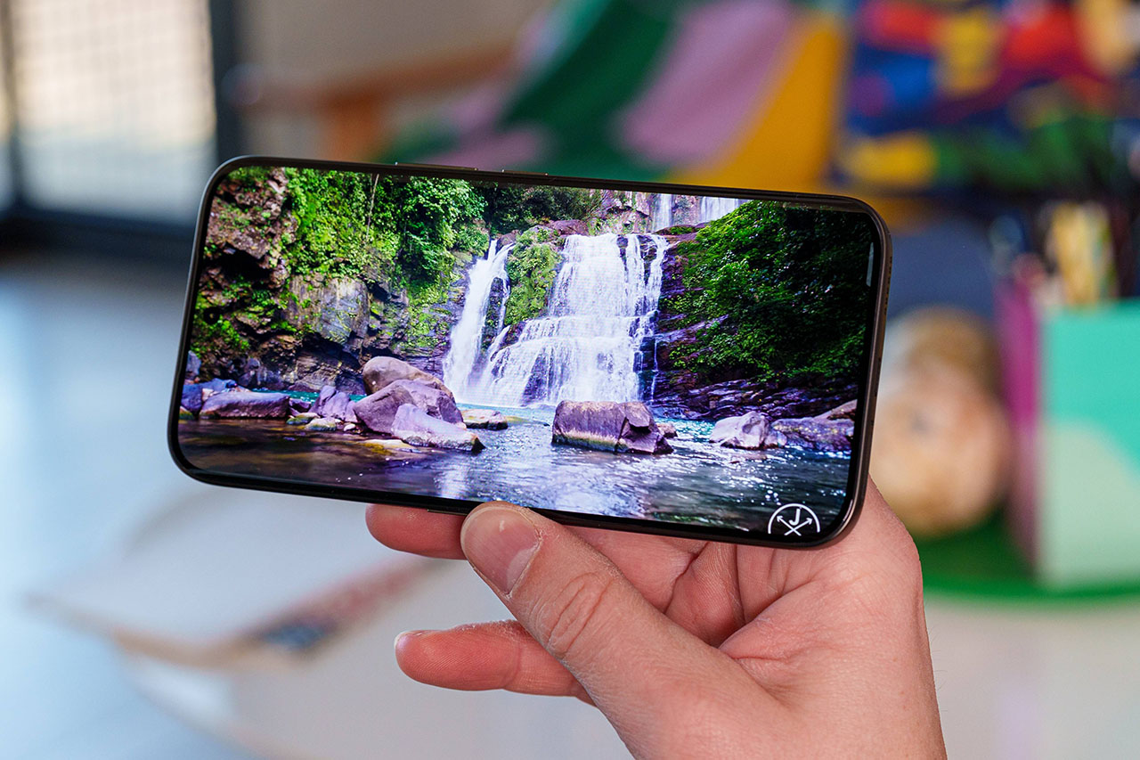 Trên tay TECNO Camon 50 Ultra Thời lượng pin