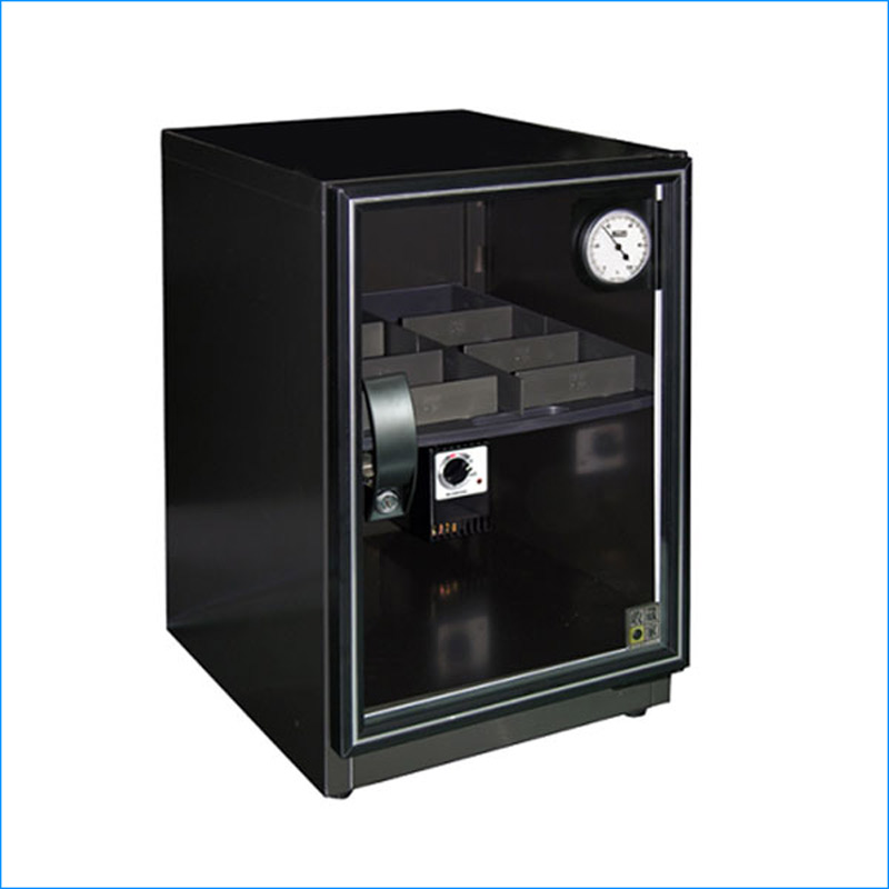 Eureka RT-48C dung tích khoảng 46 lít phù hợp người cần tủ chống ẩm rộng hơn nhóm 30 lít để bảo quản 1-2 thân máy và vài ống kính