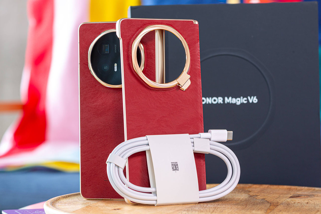 Trên tay HONOR Magic V6 Mở hộp