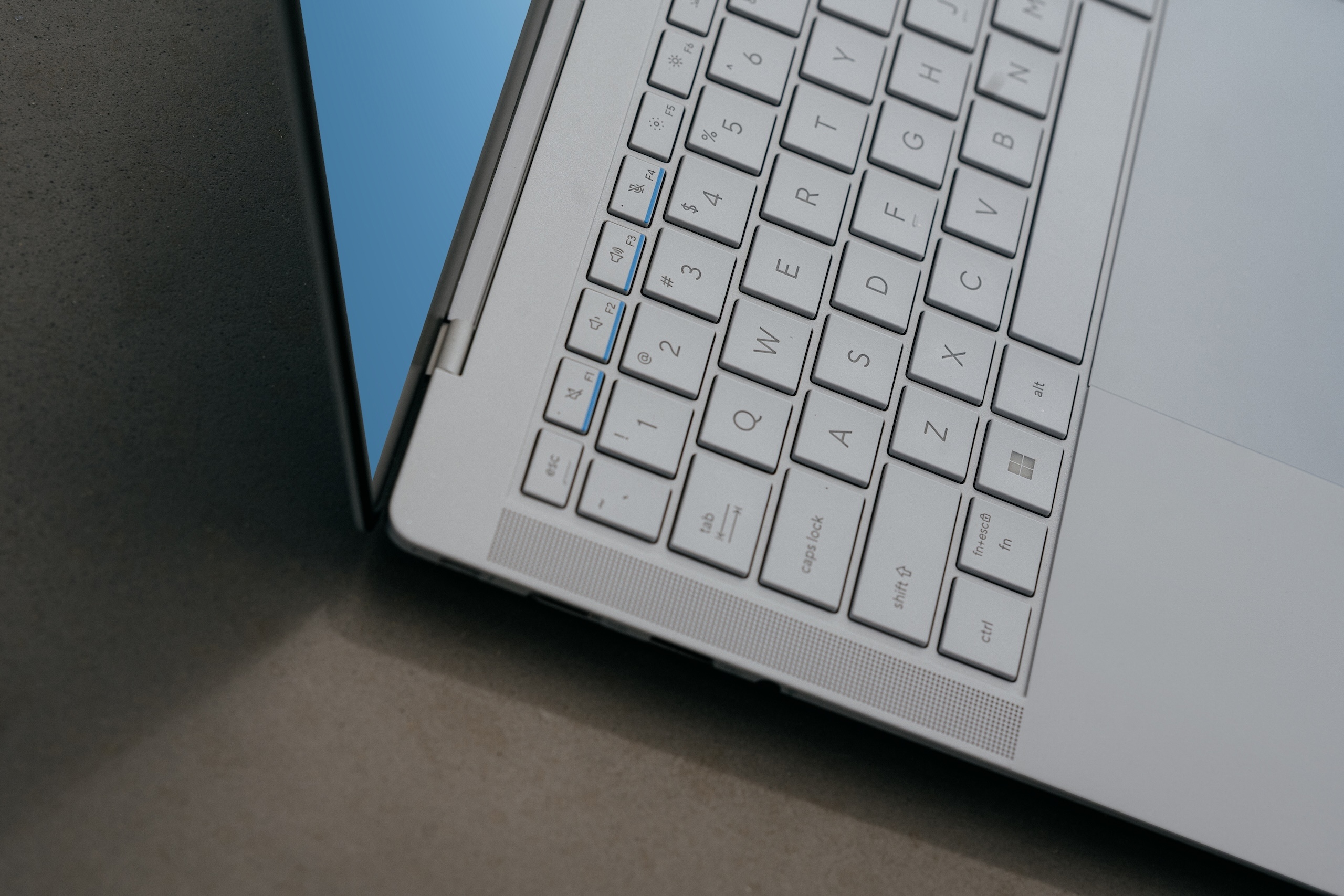 ASUS ExpertBook Ultra