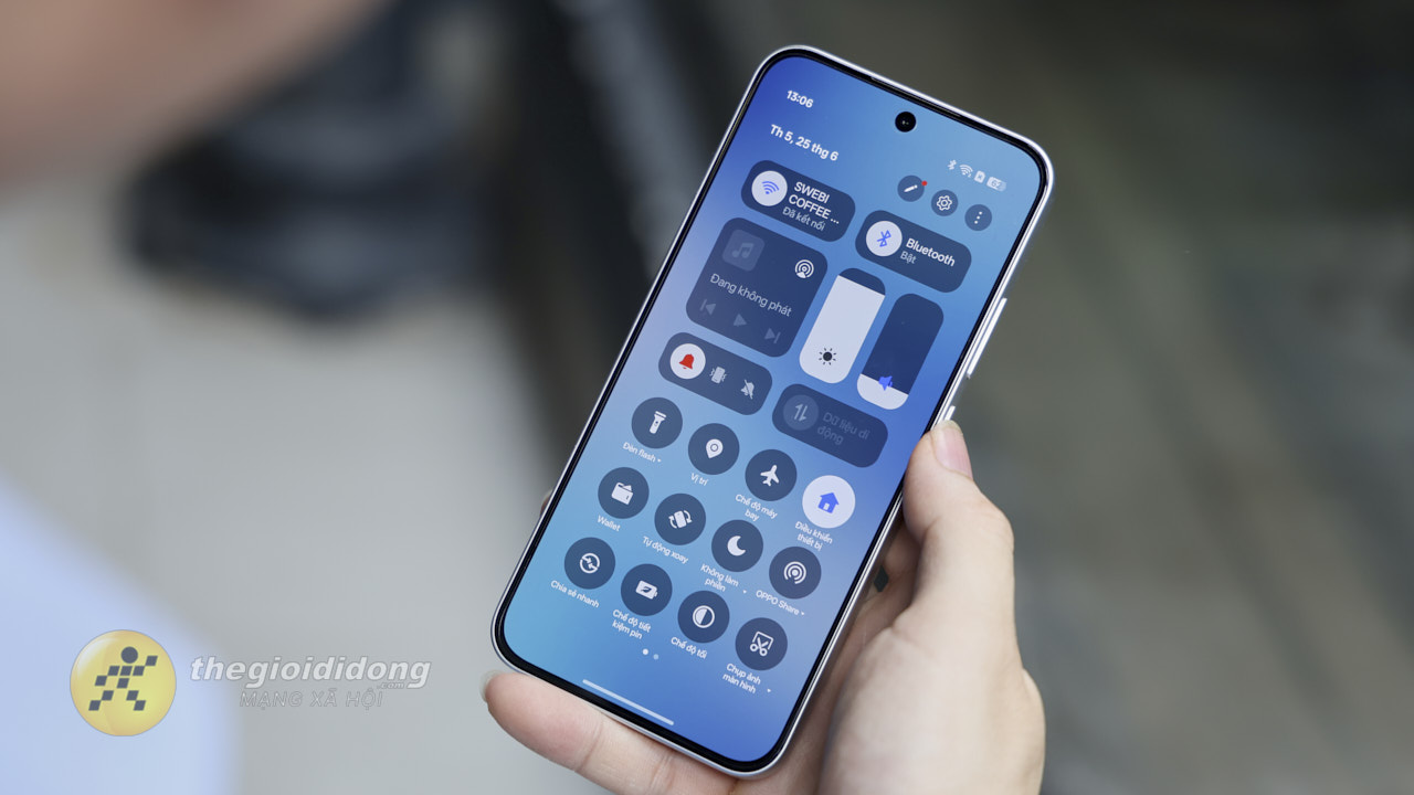 Trên tay OPPO Reno16F 5G Pin