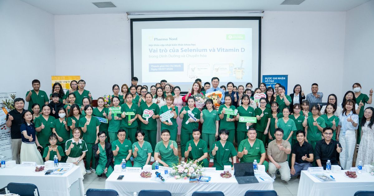 Khoảnh khắc gắn kết của tập thể dược sĩ An Khang và các chuyên gia, khép lại một buổi đào tạo chuyên môn đầy giá trị