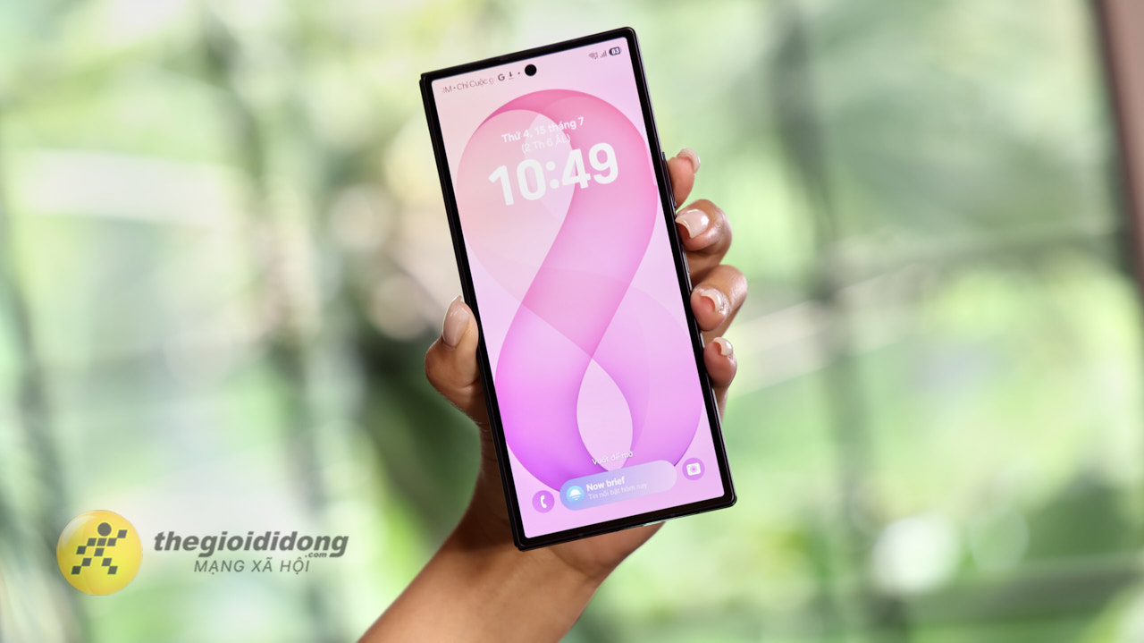 Trên Tay Galaxy Z Fold8 Ultra Trên Tay Galaxy Z Fold8 Ultra