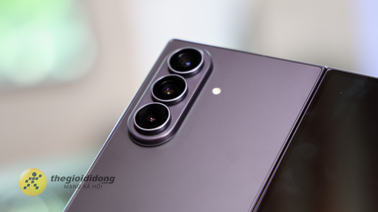 Trên Tay Galaxy Z Fold8 Ultra Trên Tay Galaxy Z Fold8 Ultra