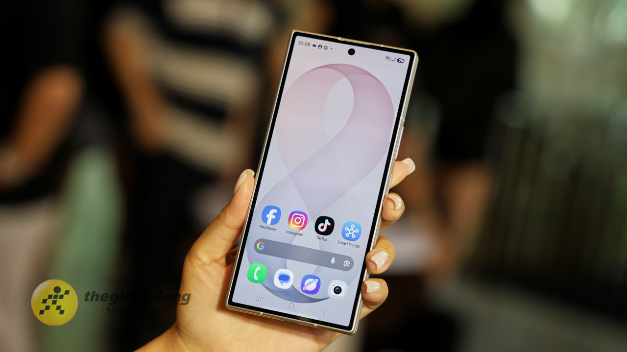 Trên Tay Galaxy Z Fold8 Ultra Trên Tay Galaxy Z Fold8 Ultra
