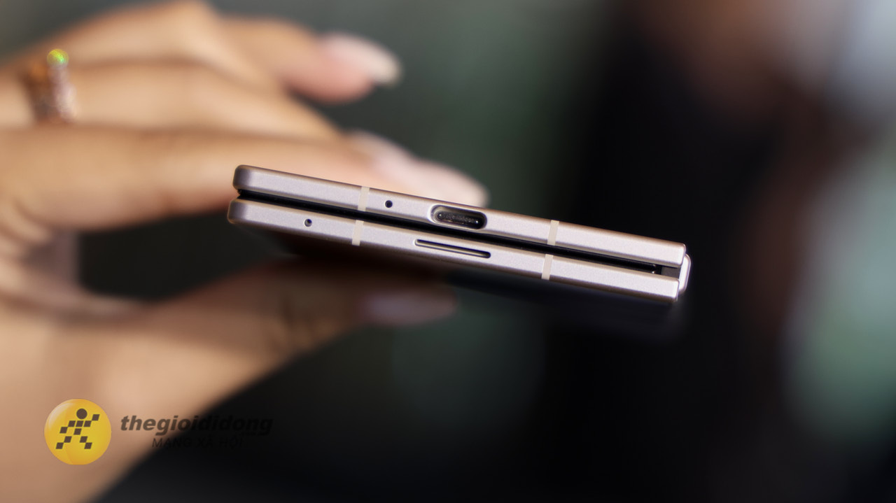 Trên Tay Galaxy Z Fold8 Ultra Trên Tay Galaxy Z Fold8 Ultra