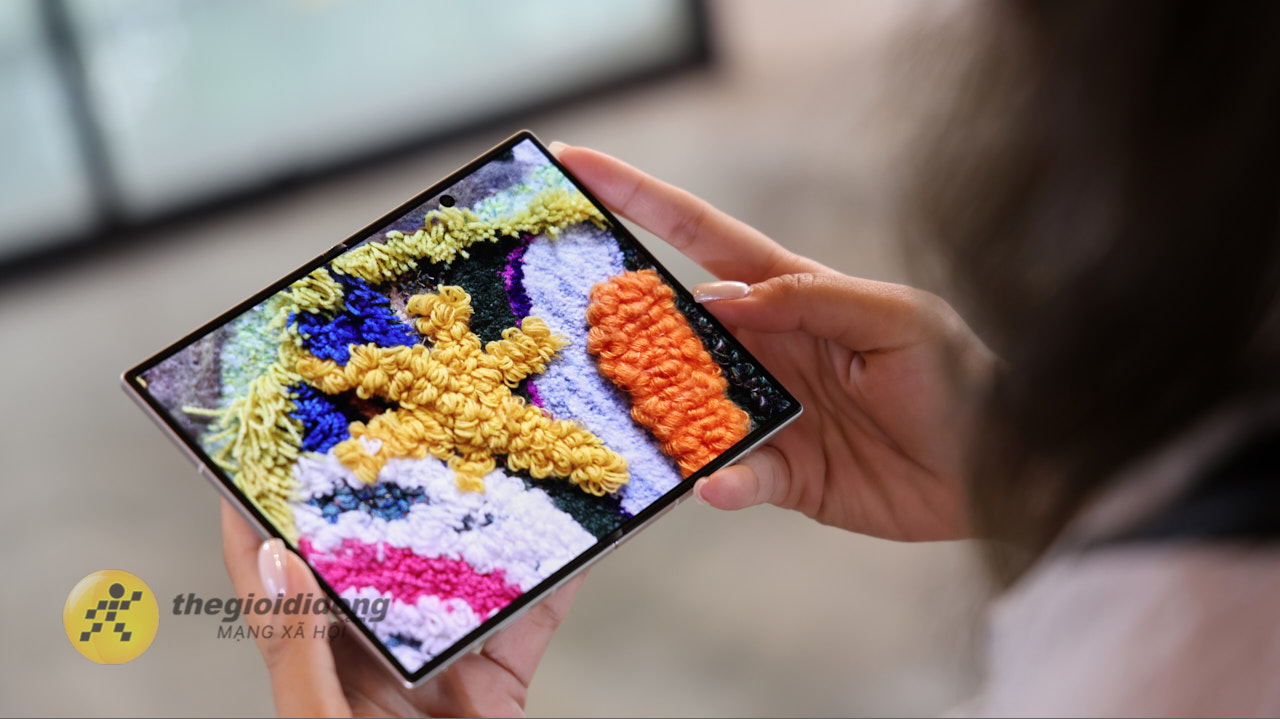 Màn Hình Samsung Galaxy Z Fold8 Màn Hình Samsung Galaxy Z Fold8