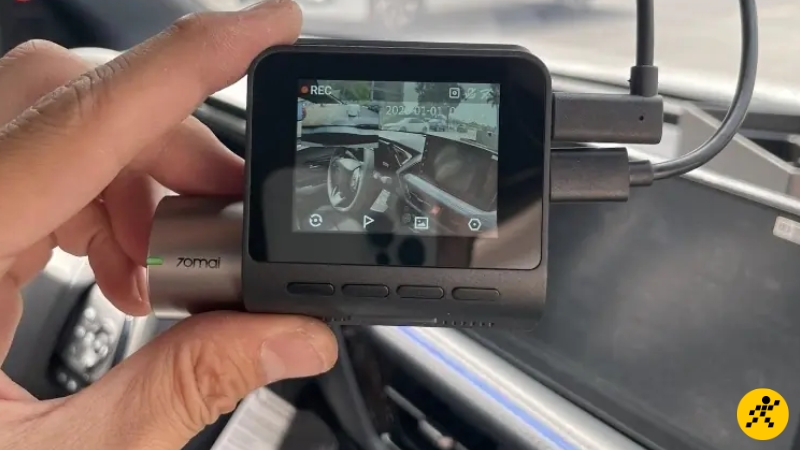 Ưu tiên chọn camera hành trình chính hãng Ưu tiên chọn camera hành trình chính hãng
