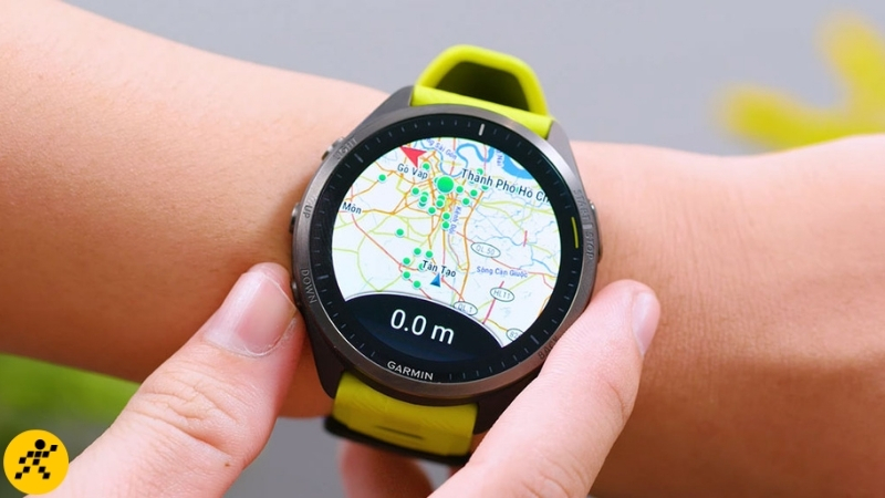 Forerunner 265S nhỏ và nhẹ hơn, trong khi Forerunner 965 có màn hình lớn, bản đồ màu và pin dài hơn Forerunner 265S nhỏ và nhẹ hơn, trong khi Forerunner 965 có màn hình lớn, bản đồ màu và pin dài hơn