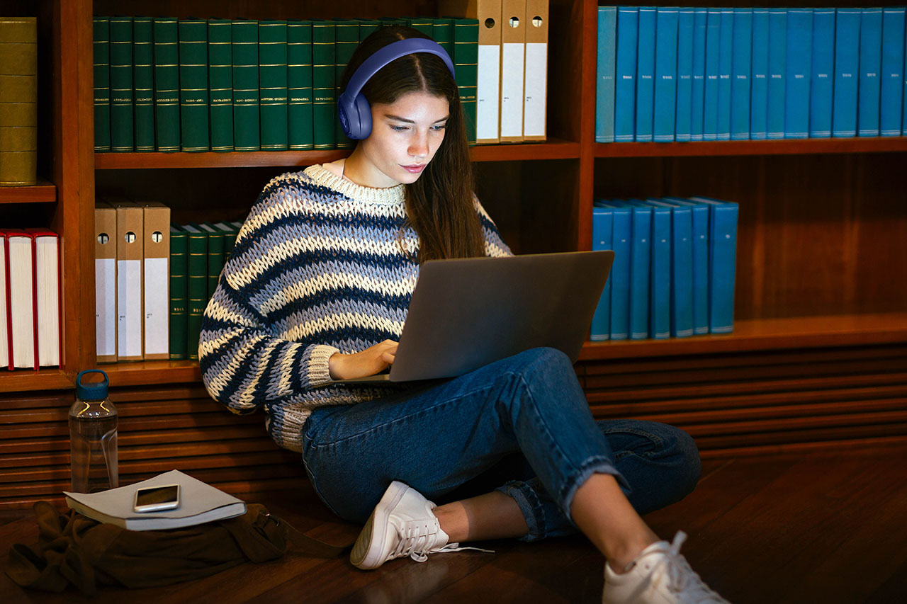 Jbl Ra Mắt Bộ Tứ Tai Nghe Không Dây Tune Series Mới