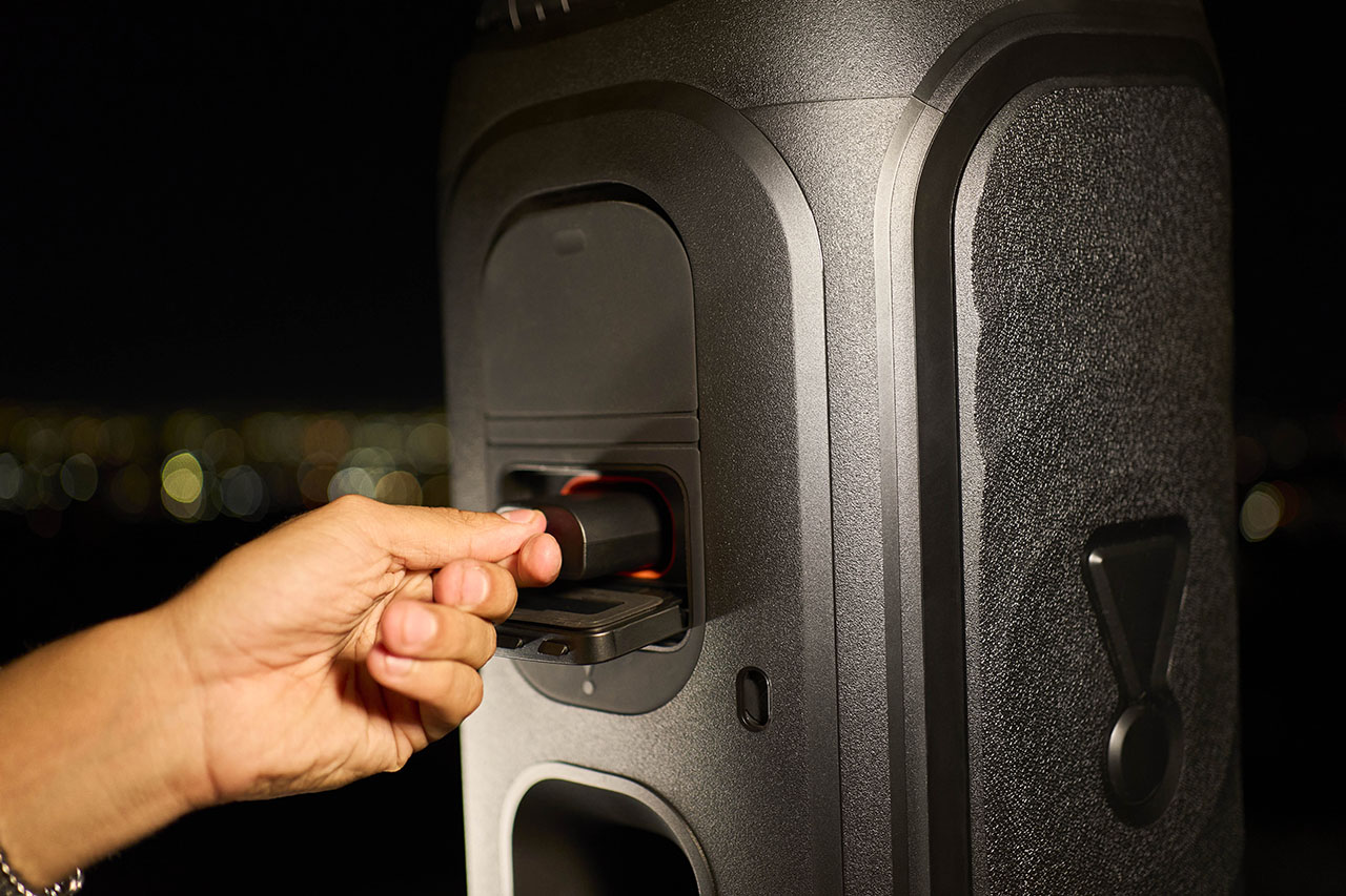 Jbl Trình Làng Bộ Đôi Loa Partybox 330 Và Partybox 130 Jbl Trình Làng Bộ Đôi Loa Partybox 330 Và Partybox 130