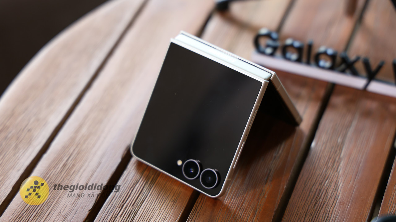 Galaxy Z Flip8 - Phiên Bản Nhỏ Gọn Tiện Lợi Nhất