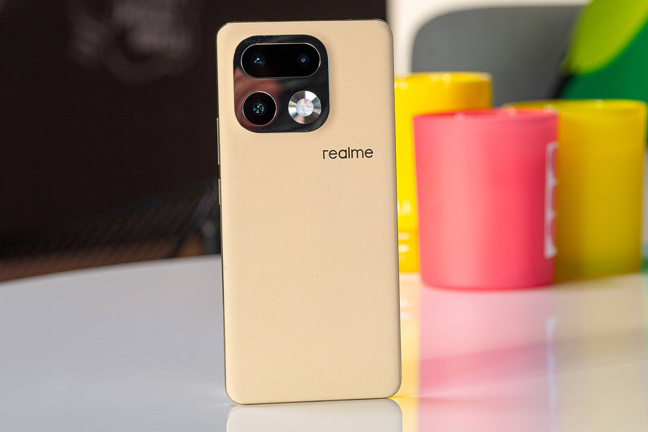 Trên Tay Realme 16 Pro+ 5G Trên Tay Realme 16 Pro+ 5G