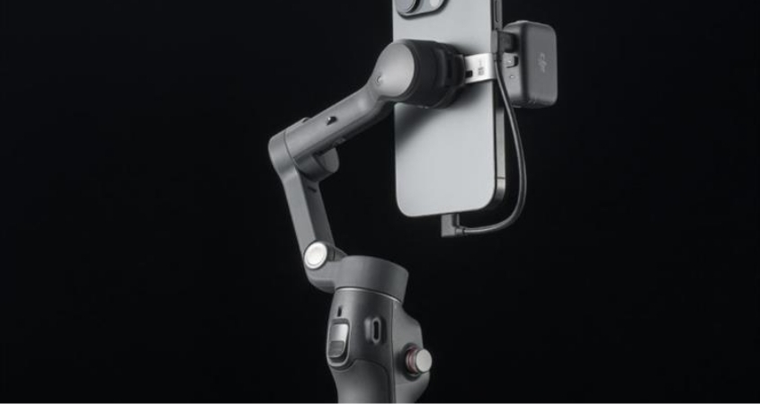 DJI Osmo Mobile 8 có thể sử dụng liên tục trong 10 giờ DJI Osmo Mobile 8 có thể sử dụng liên tục trong 10 giờ