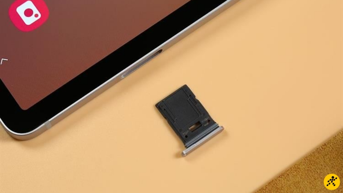 Cả hai mẫu máy tính bảng đều có phiên bản hỗ trợ 5G, eSIM và Nanosim Cả hai mẫu máy tính bảng đều có phiên bản hỗ trợ 5G, eSIM và Nanosim