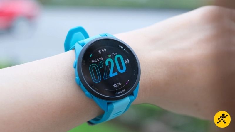 Nhiều dòng đồng hồ Garmin có hỗ trợ thu âm rõ tiếng ngay cả khi bạn đang di chuyển ngoài trời Nhiều dòng đồng hồ Garmin có hỗ trợ thu âm rõ tiếng ngay cả khi bạn đang di chuyển ngoài trời