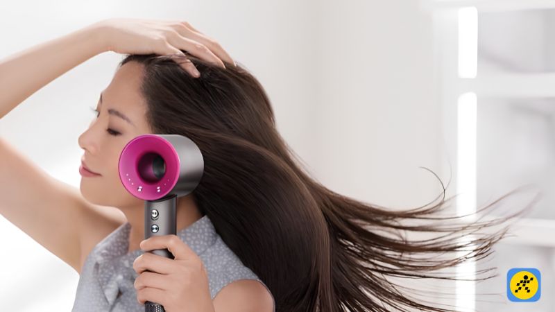 Bạn không nên sấy ngay khi tóc còn đang ướt sũng