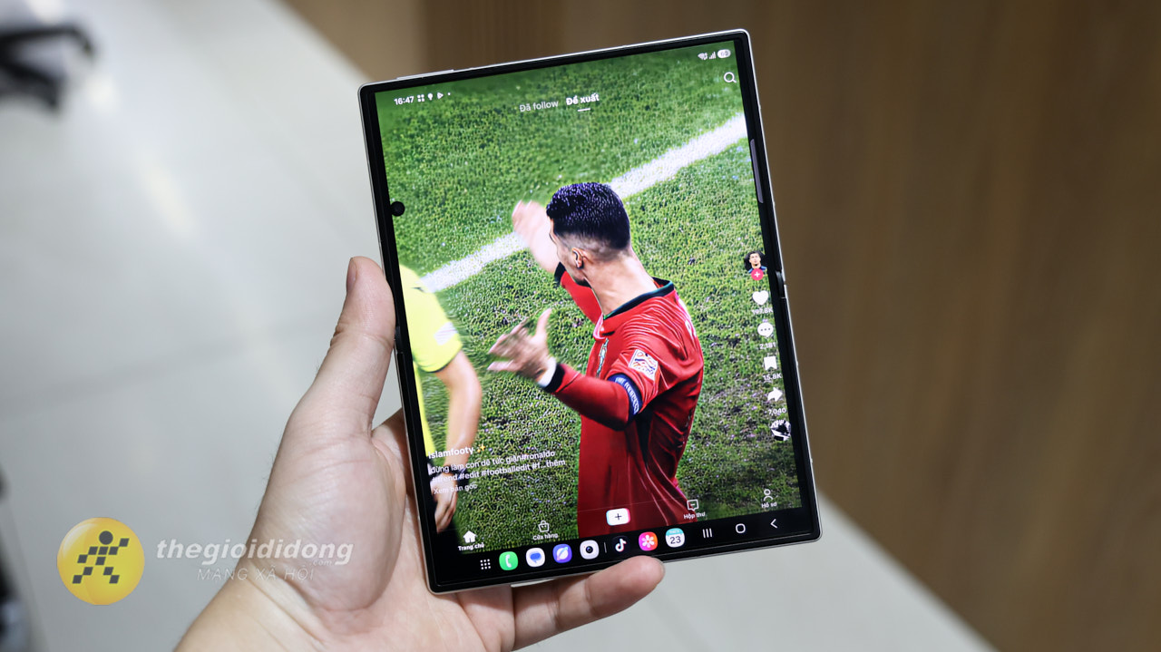 Galaxy Z Fold8 Galaxy Z Fold8