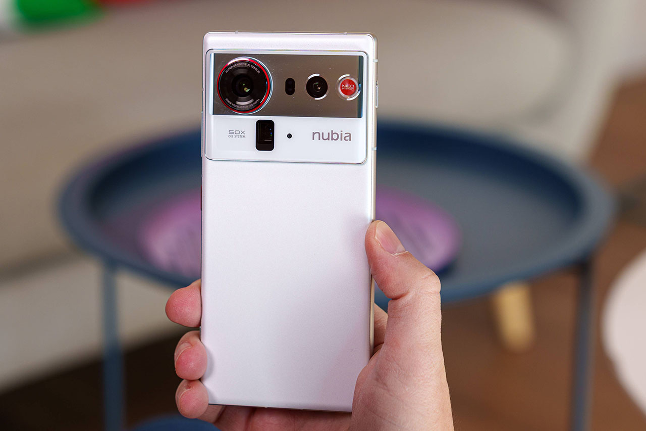 Trên Tay Nubia Z80 Ultra Trên Tay Nubia Z80 Ultra