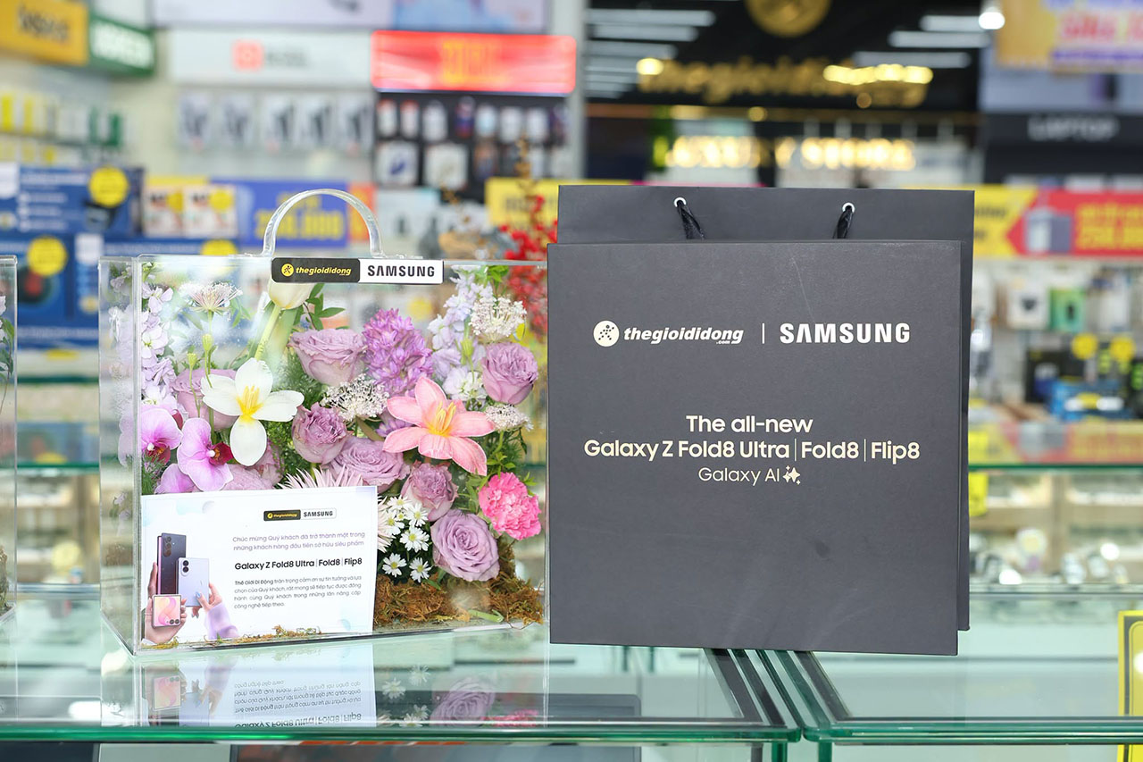 Sự kiện giao hàng Galaxy Z Fold8